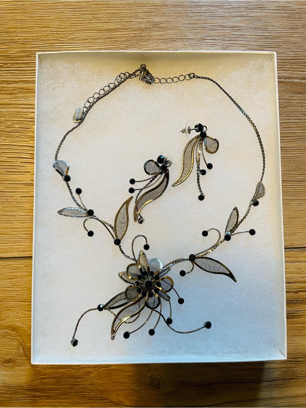 Elegant Black and Gold Floral Necklace & Earring Set - Women Jewelry